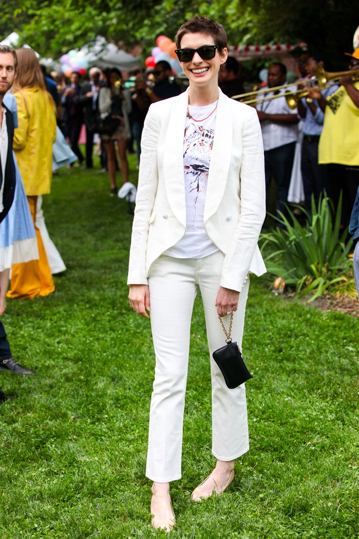 Stella McCartney, 2013 Resort Koleksiyonu?nu New York'ta bir bahçe partisiyle tanıttı.