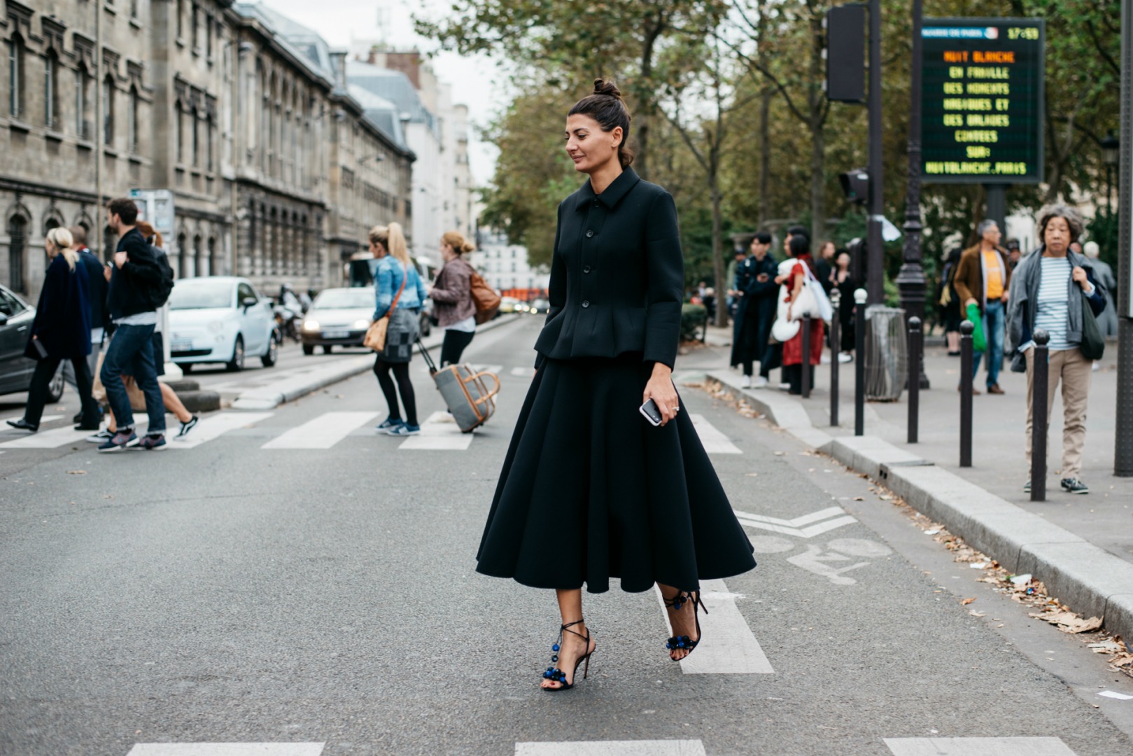 Sokak Stili: 2017 İlkbahar/Yaz Paris Moda Haftası 5. ve 6. Gün