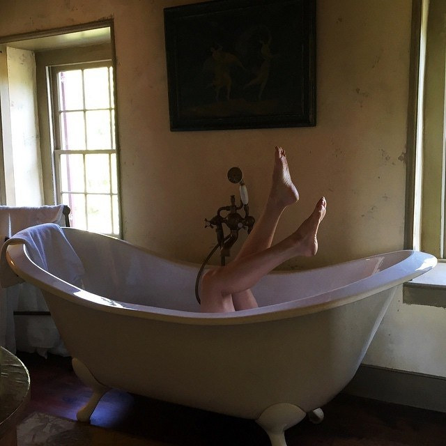 #SundayVibes: Ünlülerin Stil Sahibi Banyo Rutinleri