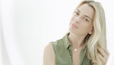 Saray Kokteyline Yakışır Bir Topuz