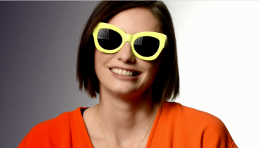 Kalın Güneş Gözlükler Nasıl Takılır?