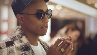 Exclusive: Pharrell Williams Chanel'in Ön Sırasında