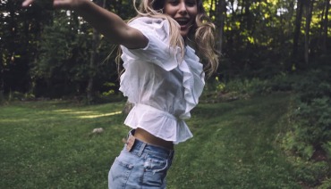 Bir Model Gibi Dans Et: Camila Morrone ile Hip-Hop