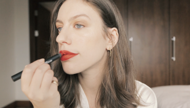 Parti Makyajı: Mat Kırmızı Dudaklar