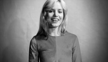 Bir Model Gibi Dans Et: Georgia May Jagger