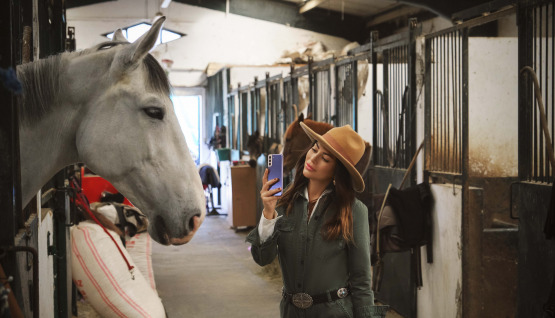 Çantamda Neler Var: Ece Tuncel