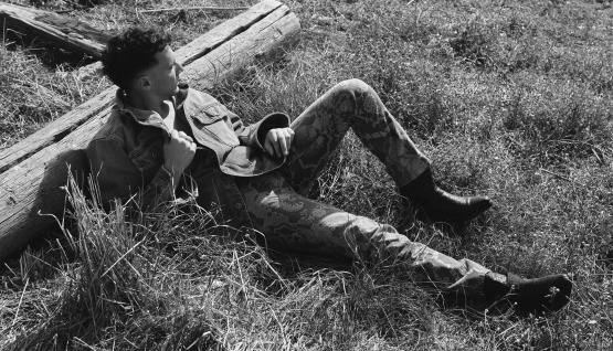 Edis: İlkelliğinde Bile Özgür