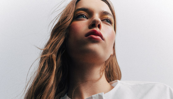 Afra Saraçoğlu ile Biz Doz Cesaret