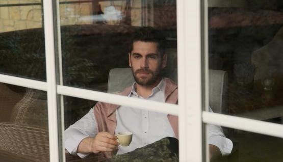 Modern Centilmen Emre Bey