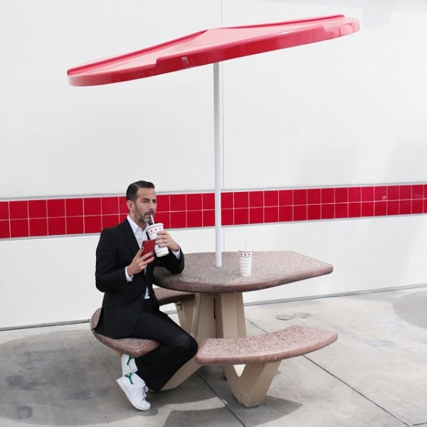 Marc Jacobs'ın Instagram Kazasından Doğan Tişörtü Marc Jacobs