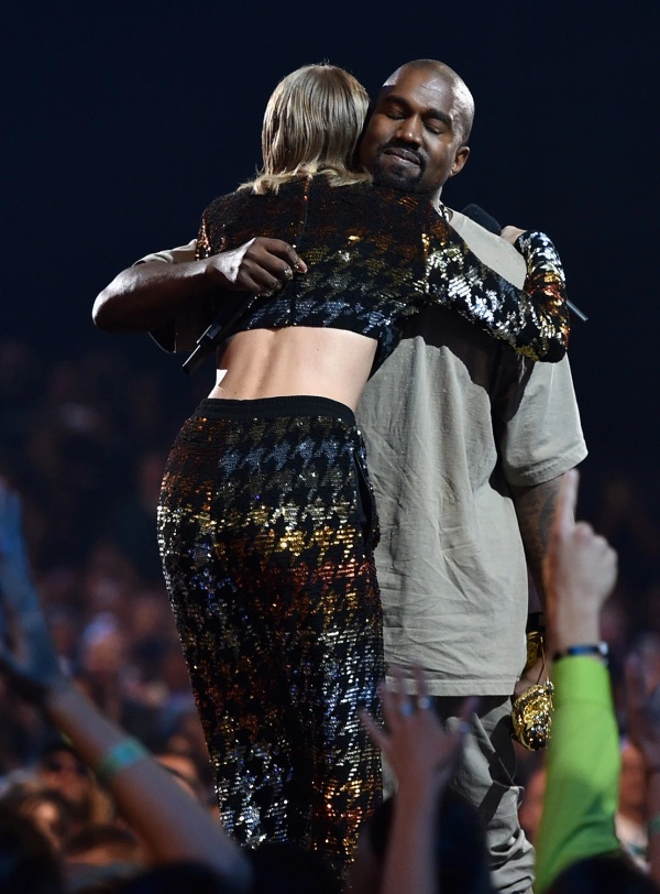 MTV Video Music Awards 2015'in Unutulmaz Anları Taylor Swift Kanye West Barışma