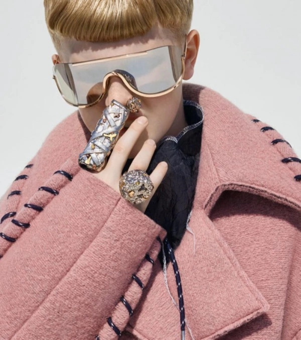 Acne Studios’un Cinsiyetsiz Yıldızı Acne Studios Frasse Johansson