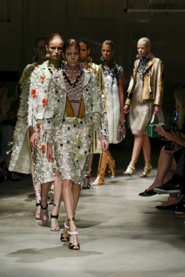 Prada'nın Modern İş Kadınları Prada'nın Modern İş Kadınları