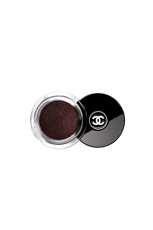 Illusion D’Ombre Long-Wear Luminous Eyeshadow in Rouge Noir,