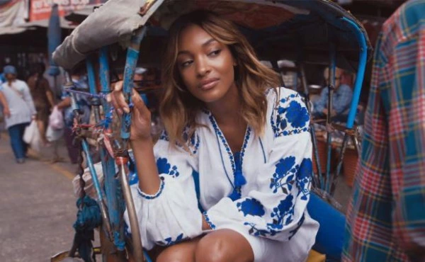Jourdan Dunn'ın Tayland Macerası Jourdan Dunn'ın Tayland Macerası