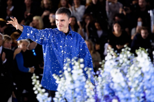 Raf Simons'un Christian Dior'dan Beklenmedik Ayrılığı