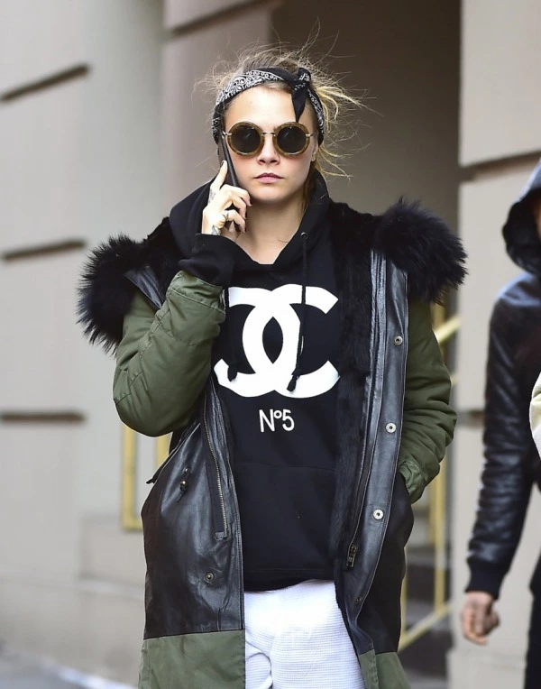 Kış Soğuklarının Havalı Koruyucusu: Parka Cara Delevingne