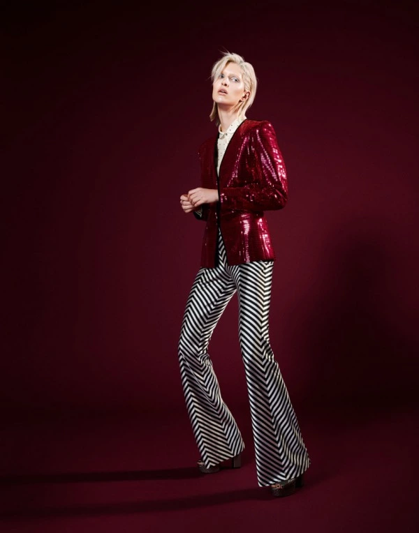 Yıldız Tozuna Bulanmış Bir Centilmen Vogue Türkiye Aralık 2015