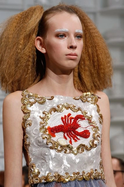 Sürrealizmden Realizme: Schiaparelli'nin Leziz Mutfağı Schiaparelli