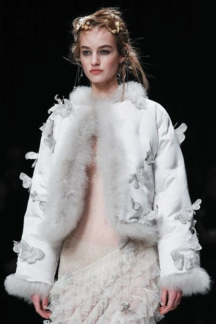 Alexander McQueen: Bir Düşün Doğuşu Alexander McQueen: Bir Düşün Doğuşu