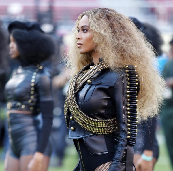 Beyoncé’nin Bradley Cooper'ı Aşan Bütçesi Beyonce