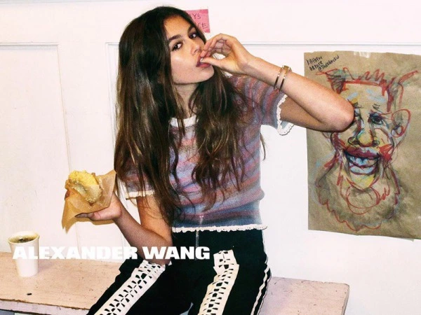 Cindy Crawford’ın Kızı Kaia Gerber Alexander Wang Kampanyasında Kaia Gerber