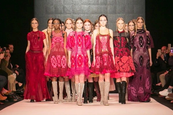 Mercedes-Benz Fashion Week Istanbul: 1. Gün Notları Bora Aksu