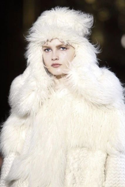 Kürksüz Moda Olur Mu? Giorgio Armani