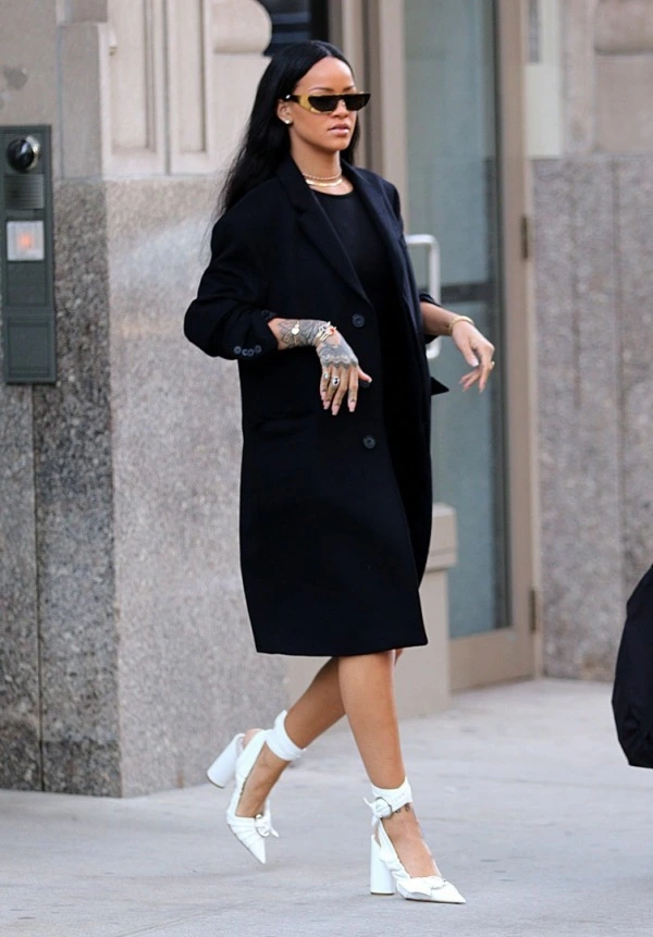 Rihanna'nın Mesafeli New York Stili Rihanna
