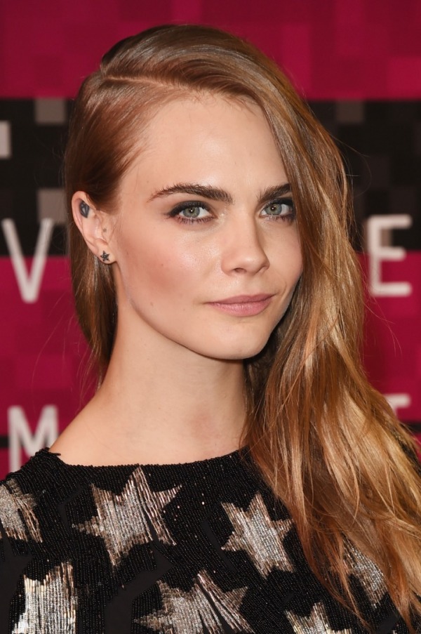 Rimmel’in Yeni Marka Elçisi: Cara Delevingne Cara Delevingne