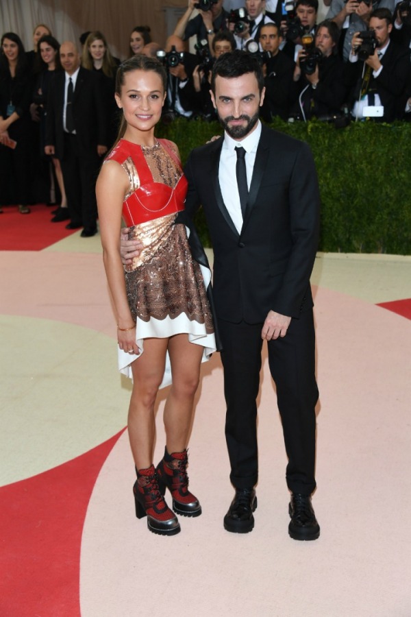 Alicia Vikander, Nicolas Ghesquiere