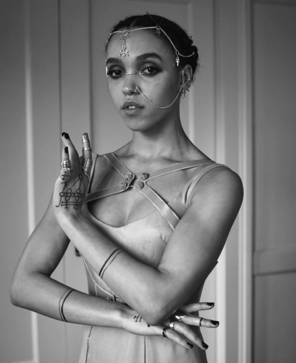 FKA twigs’ten Özgürlüğün Kokusu FKA twigs