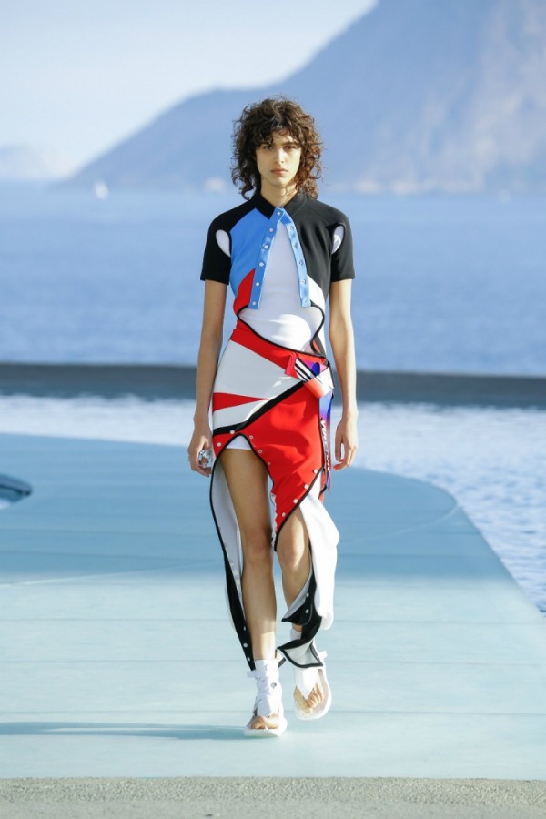 Louis Vuitton Resort 2017'nin Baş Modeli