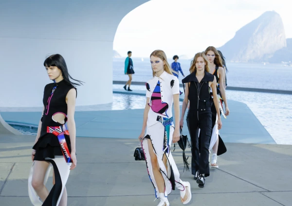 Louis Vuitton Resort 2017 Hakkında Bilmeniz Gerekenler Louis Vuitton Resort 2017