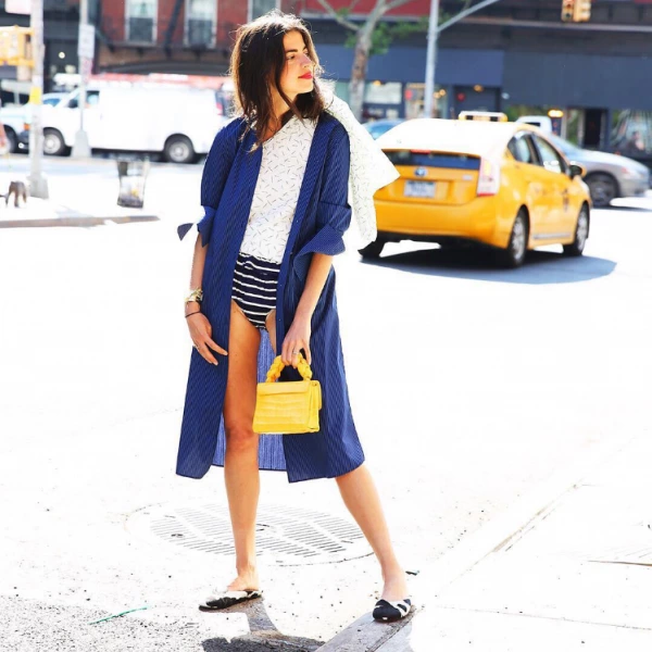 New York'un Orta Yerinde Bikiniyle Leandra Medine, New York'un Orta Yerinde Bikiniyle