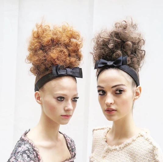 Couture Defilelerinin Dikkat Çeken 6 Güzellik Hikayesi Chanel