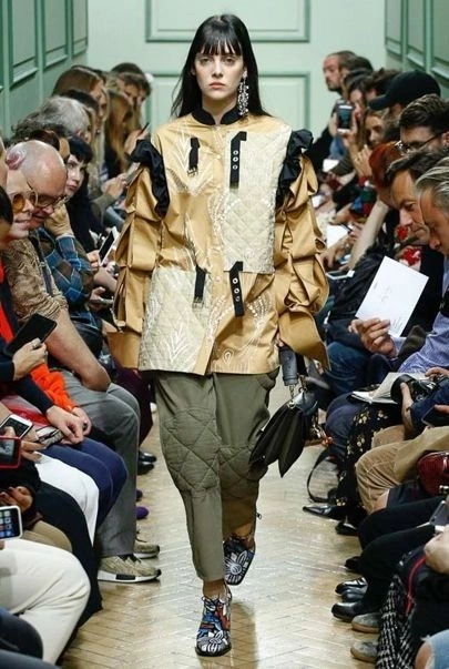 JW Anderson: İlhamını VIII. Henry'den Alan Koleksiyon JW Anderson: İlhamını VIII. Henry'den Alan Koleksiyon