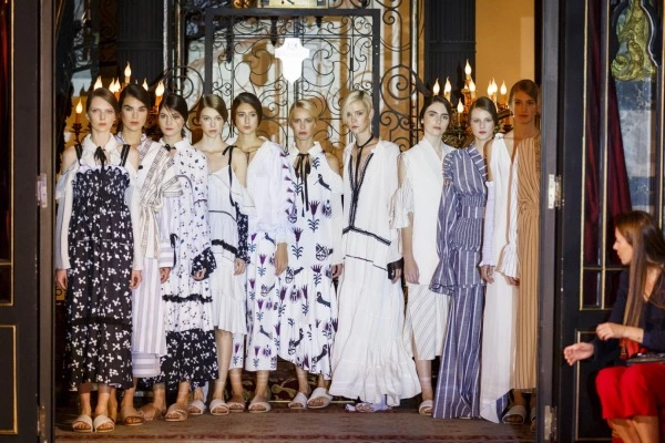 1. Gün: 5 Maddede 2017 İlkbahar/Yaz İstanbul Moda Haftası