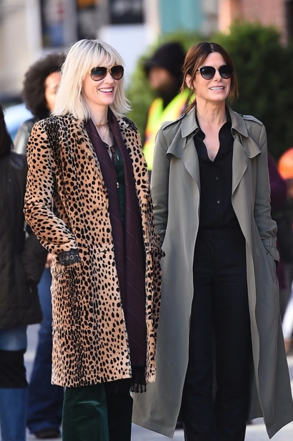 Cate Blanchett ve Sandra Bullock'un Set Şıklığı Cate Blanchett, Sandra Bullock