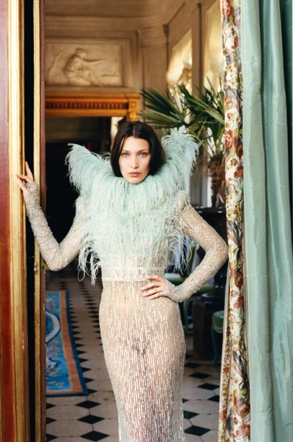 Bella Hadid ile Doğal İhtişam Bella Hadid ile Doğal İhtişam