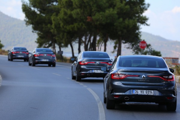 Maskülen Tavır: Renault Megane Sedan