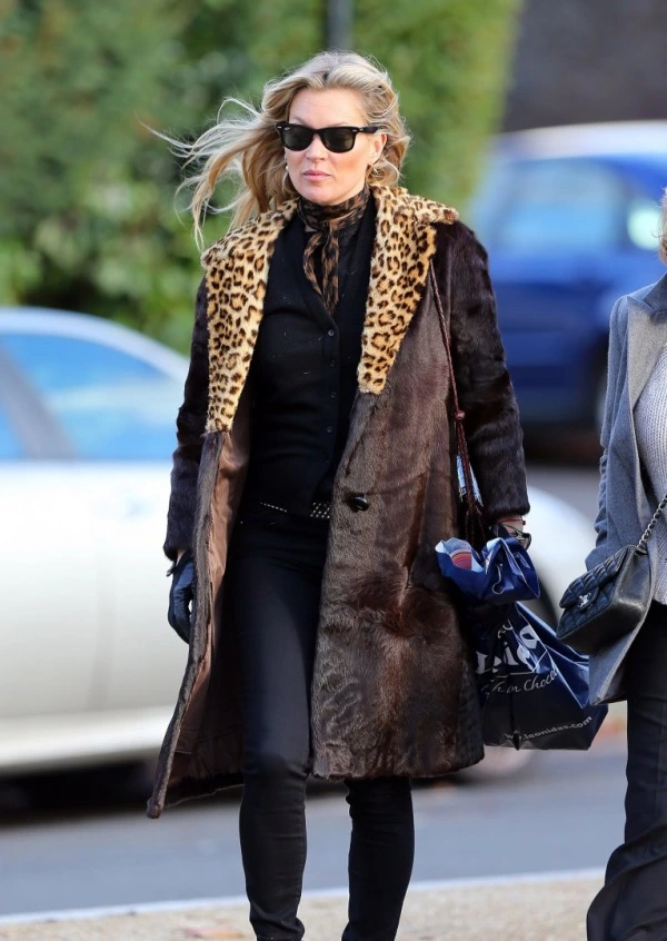 Palto Kraliçesi Kate Moss Kate Moss