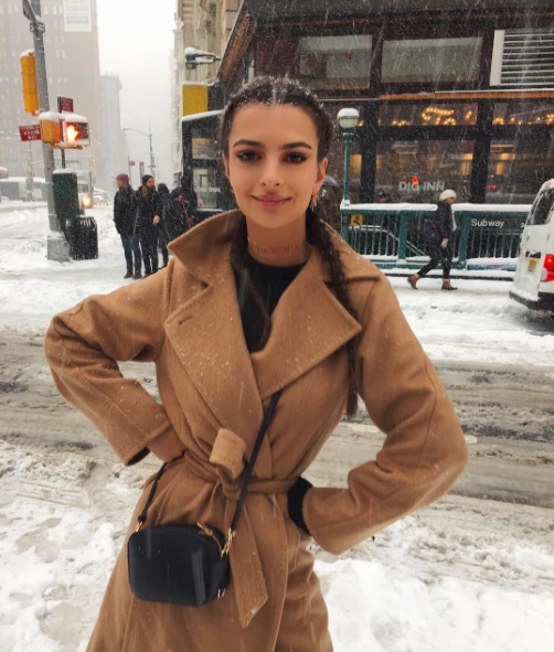 Emily Ratajkowski'nin Kış Sırrını Keşfedin Emily Ratajkowski
