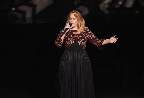 Gerçek Profesyonel Adele!