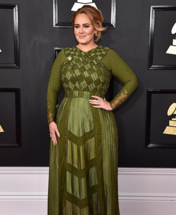 Adele'in 2017 Grammy Tercihi: Givenchy