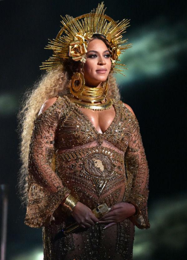 Metaforik Güzelliğiyle Büyüleyen Beyoncé