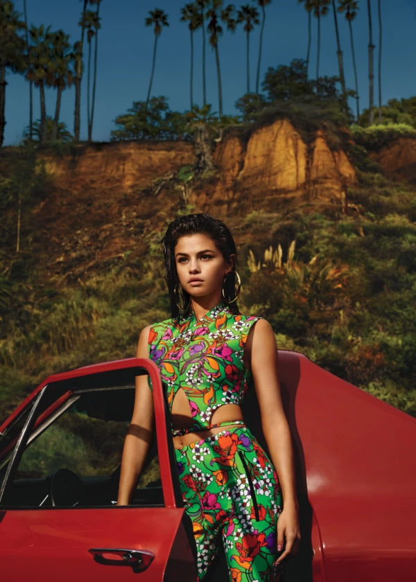 Amerikan Vogue'unun Kapak Yıldızı: Selena Gomez Selena Gomez