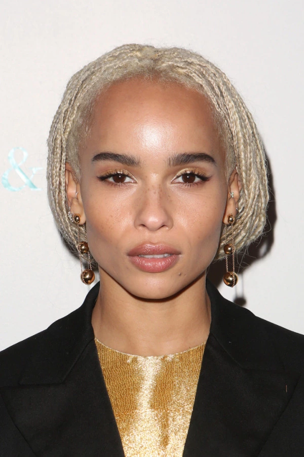 Zoe Kravitz’in 24 Karat Güzelliği Zoe Kravitz