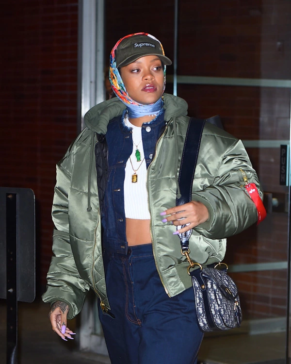 Sokağın En Özgür Sesi: Rihanna Rihanna