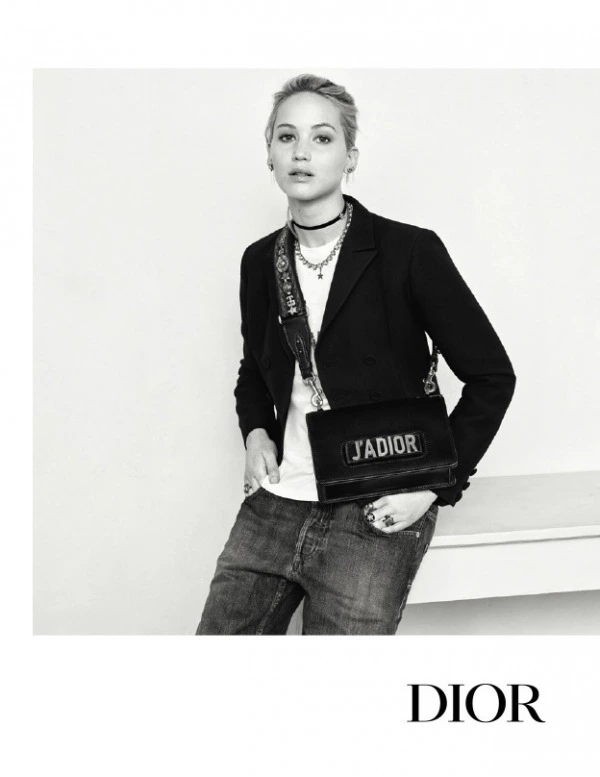 Yeni Dior'un Güçlü Yüzü: Jennifer Lawrence Jennifer Lawrence